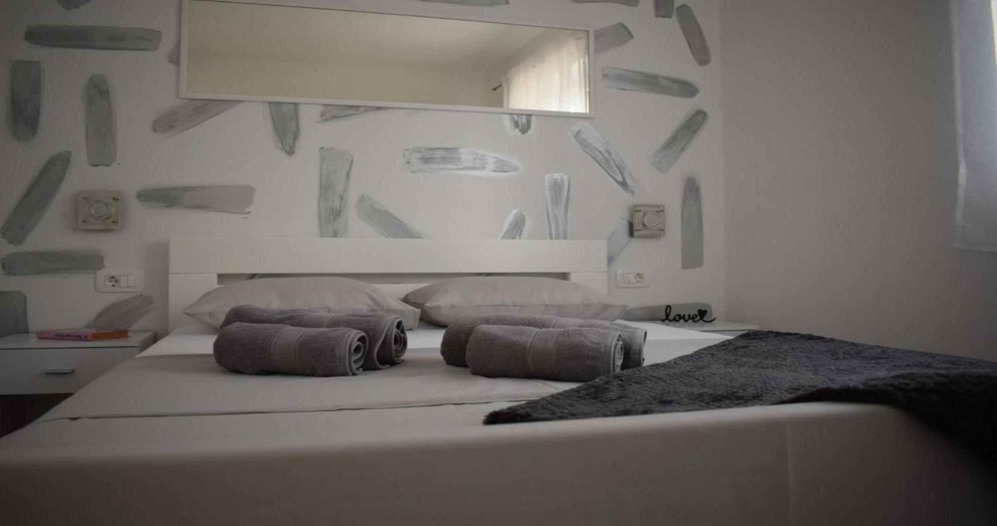 Apartmani Foresta Kras エクステリア 写真