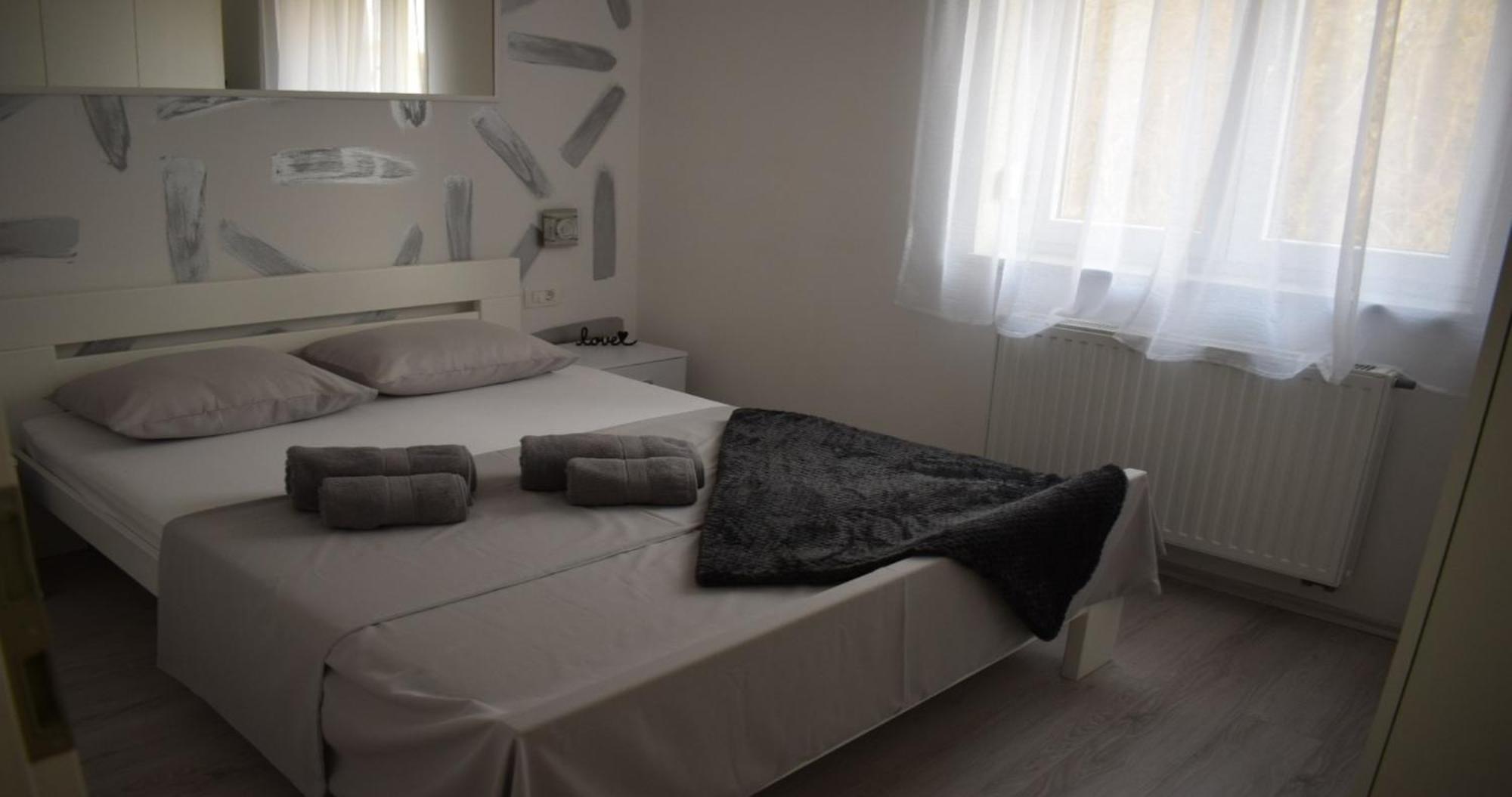 Apartmani Foresta Kras エクステリア 写真